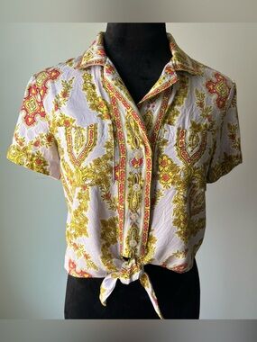 Women’s Yellow & Pink Paisley Tie-Front Short Sleeve Top - US 6